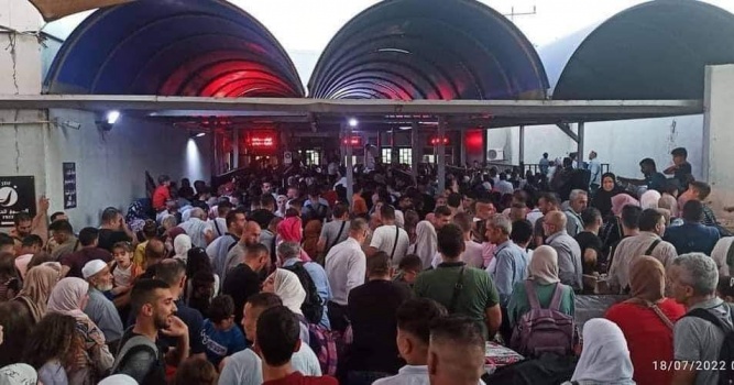 الأردن تتحدث عن سبب أزمة جسر الملك حسين الحدودي مع فلسطين