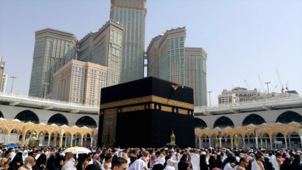 السعودية تعلن موعد وتفاصيل بدء تأديةمناسك العمرة  