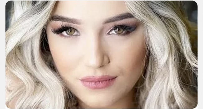 مؤثرة جزائرية تنهار وتفقد وعيها خلال جلسة محاكمتها