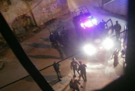 إصابة خطيرة لعنصر أمن باشتباك مع مسلحين شرقي نابلس