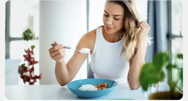 لخسارة الوزن لا داعي لتجنب تناول الأرز.. وإليك السر!