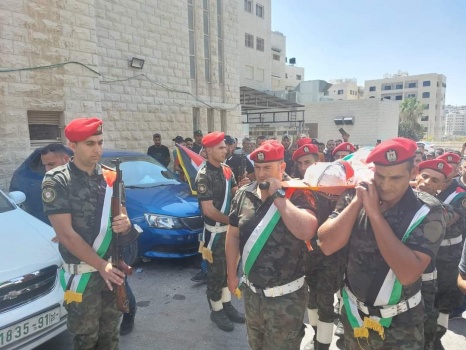 جماهير شعبنا تُشيع جثمان الشهيد وسيم خليفة في نابلس