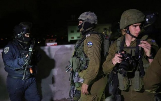 الاحتلال يزعم: اعتقال 3 فلسطينيات من نابلس حاولن تنفيذ عملية اطلاق نار