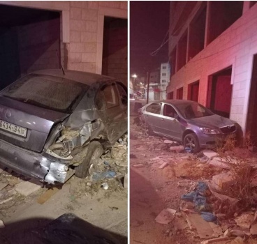 إصابة عامل برضوض بعد ان اصطدمت مركبة عسكرية بمركبة تقل عمال فلسطينيين