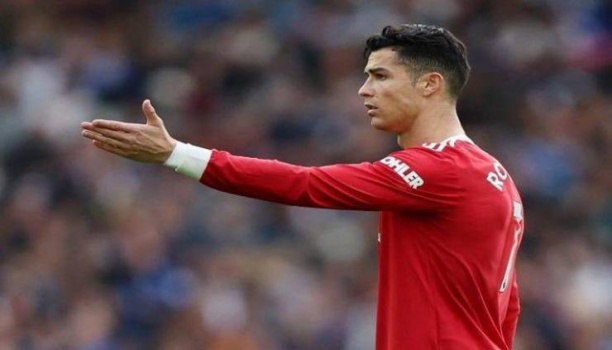لسبب غريب.. رونالدو يقرر شراء ناد للجولف
