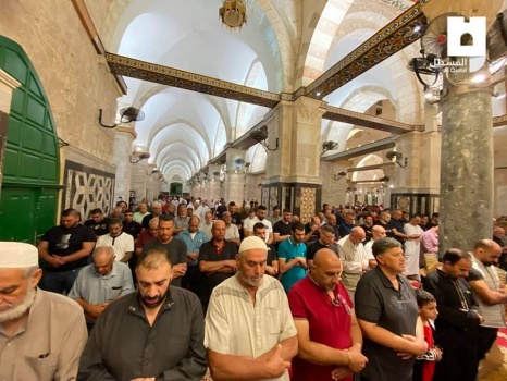 آلاف المواطنين يلبون دعوات "الفجر العظيم"
