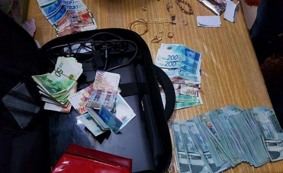 الشرطة تكشف ملابسات سرقة مبلغ 195 الف شيقل من حساب بنكي الكتروني في طولكرم