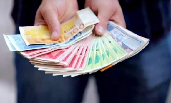 مصادر من المالية تنفي صرف رواتب كاملة للوزراء