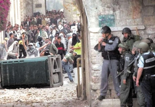 22 عاما على اندلاع انتفاضة الاقصى