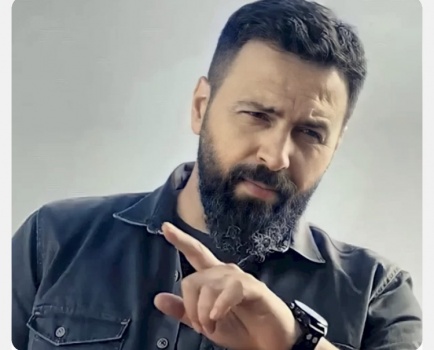 فيديو- تيم حسن يُفاجئ الجمهور: "يلي بساعدني أطلع فلوسي اله 10%"!