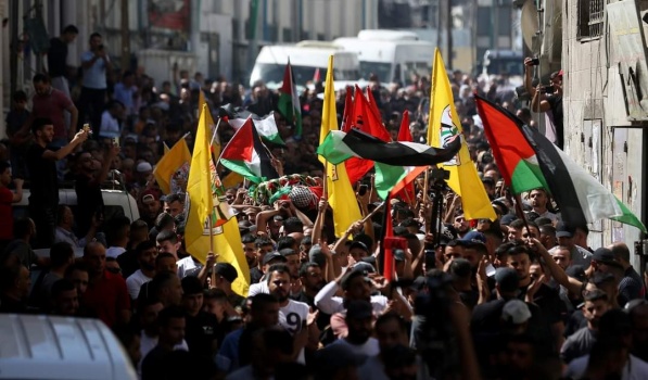 تشييع جثمان الشهيد محمد شحام إلى مثواه الأخير في مخيم قلنديا