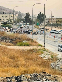 الاحتلال والمستوطنون يغلقون كافة الحواجز المحيطة بنابلس