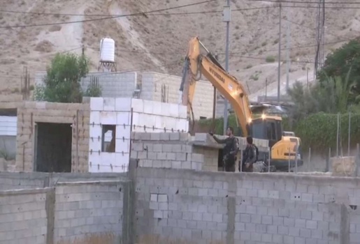 الاحتلال يهدم ثلاثة منازل في قرية الديوك التحتا غرب أريحا