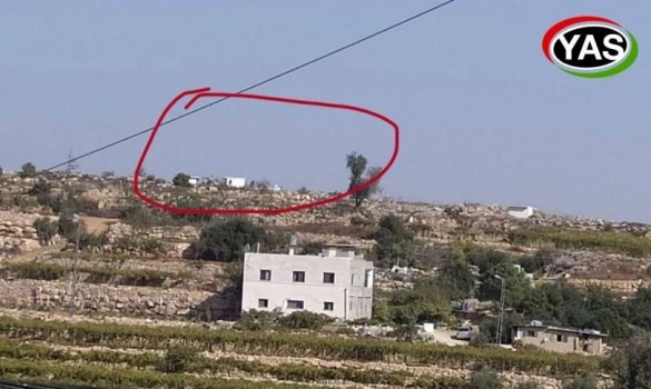 المستوطنون يبنون بؤرة استيطانية جديدة شرق الخليل