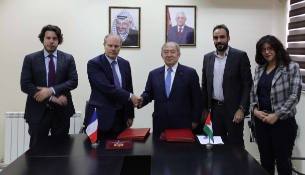 تجديد المنحة الفرنسية لدعم القطاع الخاص بـ2.5 مليون يورو