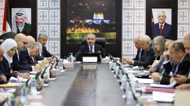 الحكومة: "النقد الدولي" أشاد بإدارتنا للوضع المالي