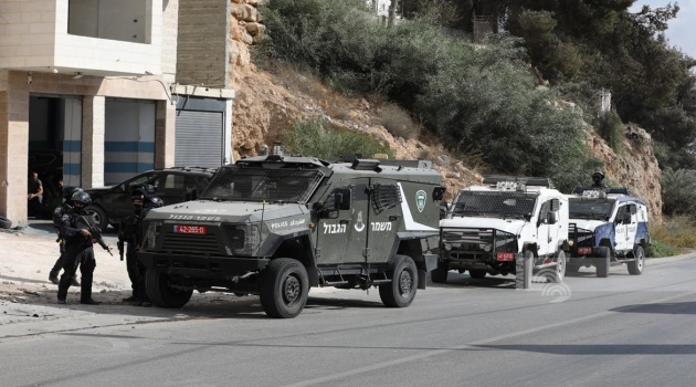 إصابة طفل واعتقال 4 مواطنين خلال اقتحام سنجر في دورا
