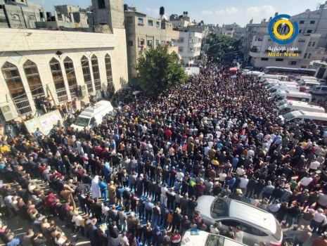 نددوا بالحصار.. عشرات الآلاف يشيّعون ضحايا حريق جباليا