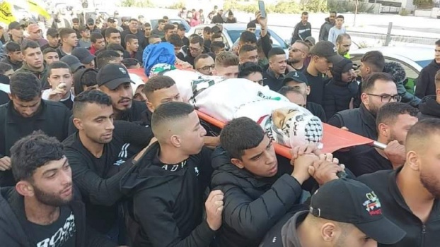 جماهير شعبنا في نابلس تشيع جثمان الشهيد الطفل أحمد شحادة