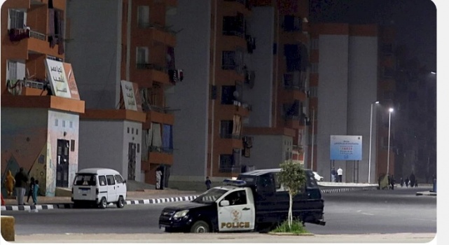 العثور على طفل مشنوق بطريقة غامضة وفيديو مروع لسيدة مكبلة بسلاسل