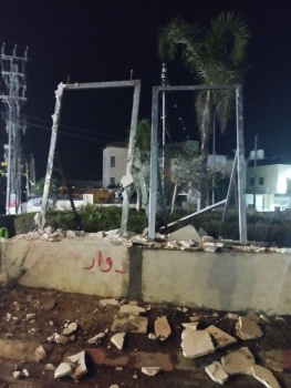 الاحتلال يقتحم عناتا ويحطم نصبا تذكاريا للشهيد عدي التميمي