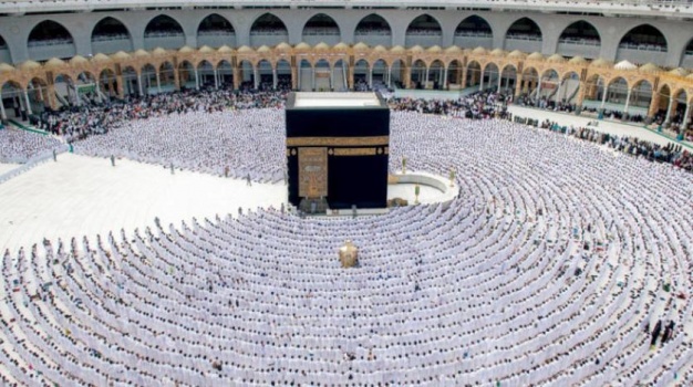 بدء اشتراط تسجيل البصمة لإصدار تأشيرة العمرة للقادمين من 5 دول