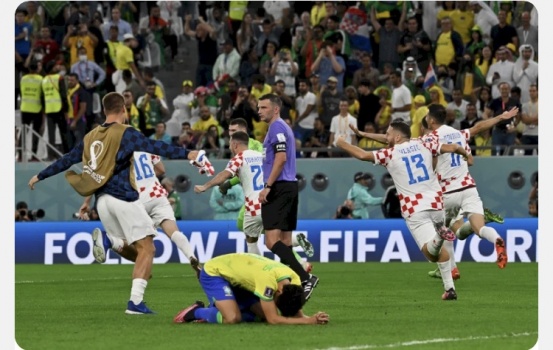 كرواتيا تهزم البرازيل بركلات الترجيح وتبلغ نصف النهائي