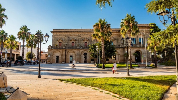 بلدة خلابة تدفع 30 ألف دولار مقابل الانتقال للعيش فيها