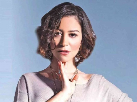 إحالة منة شلبي إلى المحاكمة الجنائية