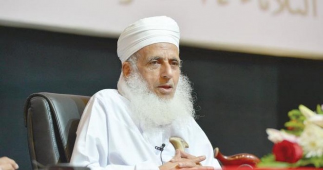 مفتي عُمان يؤيّد مشروع قانون في البرلمان لمقاطعة "إسرائيل"