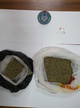 الشرطة تقبض على احد ابرز تجار المخدرات وتضبط بحوزته مواد يشتبه أنها مخدرة في جنين