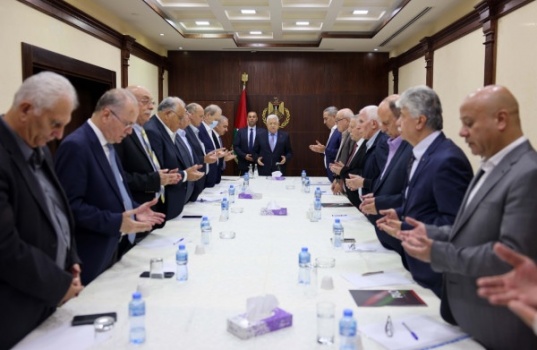 الرئيس عباس يدعو تنفيذية المنظمة للاجتماع الخميس