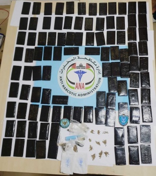 بعملية نوعية شرطة مكافحة المخدرات تضبط 100 بلاطة حشيش قبل ترويجها في الخليل