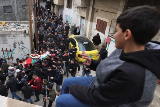 جماهير نابلس تشيع جثمان الشهيد أبو جنيد