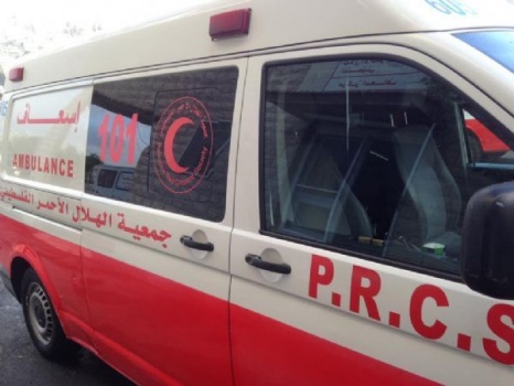 إصابة مواطن عقب انفجار قنبلة من مخلفات الاحتلال جنوب الخليل