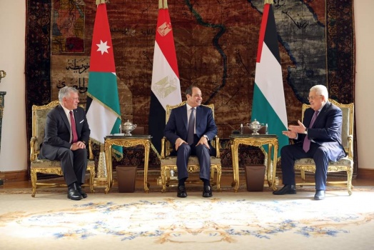 الرئيس عباس: نثمن دعم الأشقاء في مصر والأردن