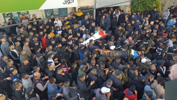 جنين: جماهير حاشدة تشيع جثماني الشهيدين جبارين وبواقنة