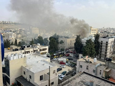 حريق بمجمع فلسطين الطبي