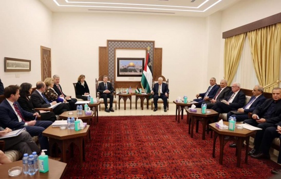 السيد الرئيس محمود عباس خلال لقائه وزير الخارجية الأميركي: نحمل الحكومة الإسرائيلية مسؤولية ما يحدث اليوم من ممارسات تقوض حل الدولتين