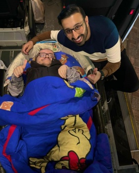 أردني من ذوي الهمم من غرفة معزولة يحقق شهرة مدوية