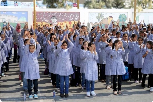 بدء العام الدراسي وسط تحديات مالية وميدانية.. الدوام 3 أيام والكتب المتأخرة محدودة