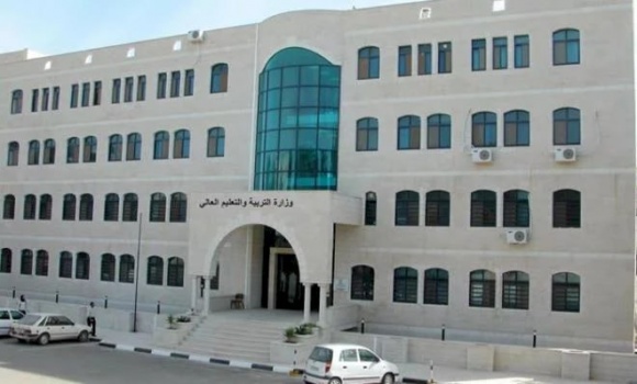 التربية: "هل يعقل أن يتم تعطيل الدوام في المدارس من أجل قضية نقابية"