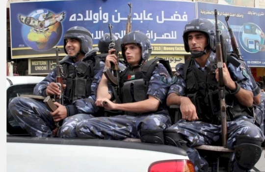 الشرطة تنشر صور الهاربين من سجن جنين وتناشد