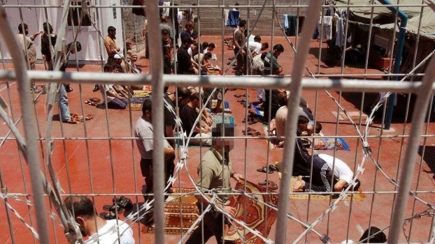 قرار إلغاء الإفراج المبكر عن أسرى فلسطينيين يدخل حيز التنفيذ الجمعة