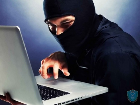 الشرطة تكشف عن جريمة ابتزاز الكتروني مقابل 150 غرام من الذهب عبر الانستجرام في الخليل