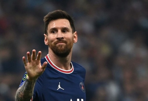 تقرير: ميسي يطالب ب 3 أضعاف راتب رونالدو للانتقال للهلال السعودي