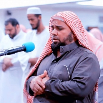 اشتهر بتلاوته العذبة ومواقفه الطريفة.. وفاة القارئ المصري الشاب عبد الله كامل