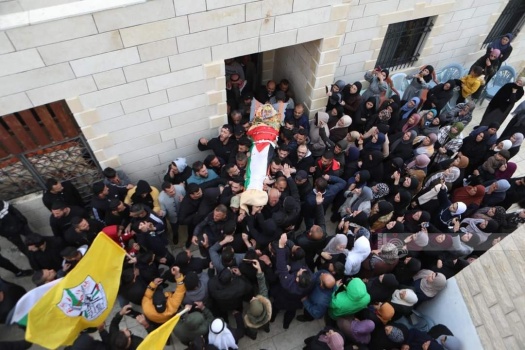صور...جماهير بيت لحم تشيّع جثمان الشهيد الطفل مصطفى صباح