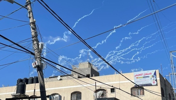 12 إصابة في صفوف المستوطنين بعد سقوط صواريخ أطلقت من غزة