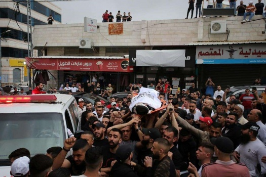 الاحتلال يسلم جثامين ثلاثة شهداء من مدينة نابلس